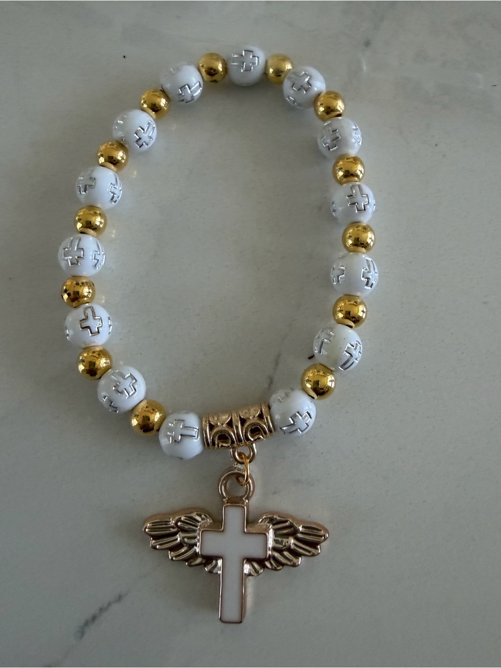 Bundle of 30 Women's White and Gold Cross Charm Beaded Bracelet
0.60 cents each